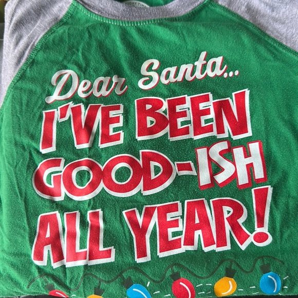 BOYS CHRISTMAS TEE SIZE 6-7 $15 - Picture 1 of 3